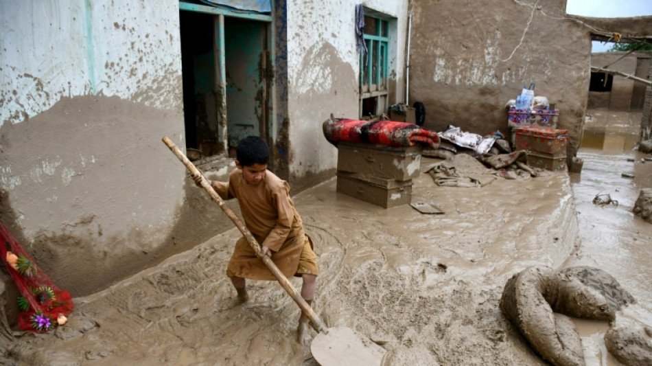 Crues en Afghanistan: Jawed n'a plus qu'un enfant, sauv&eacute; par un arbre