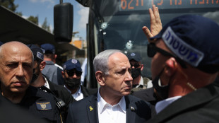 Netanyahu, 'accerchiati i villaggi dei terroristi'