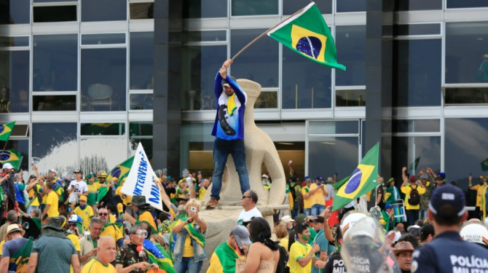 Lula decreta intervenci&oacute;n federal tras invasi&oacute;n de sedes del poder en Brasilia por bolsonaristas