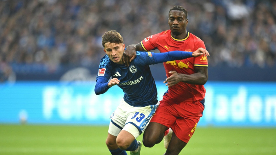 Torflaute h&auml;lt an: Schalke steckt unten fest