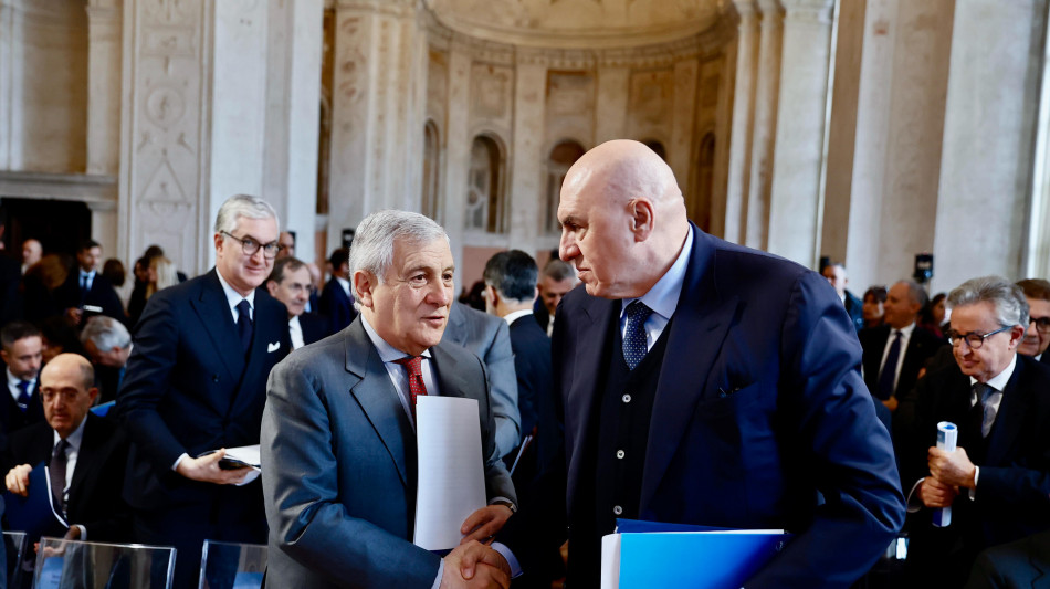 Crosetto riferir&agrave; con Tajani domani alle commissioni di Camera e Senato