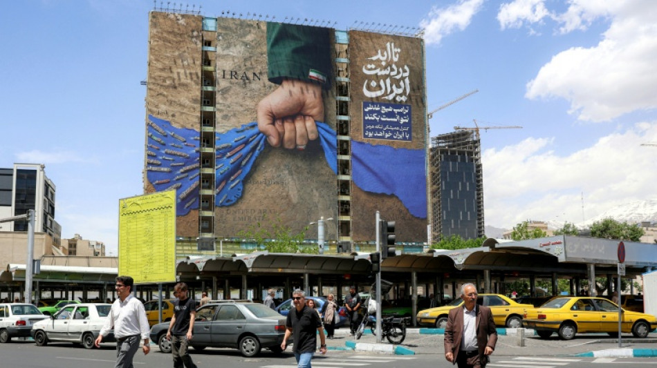 Oil falls, stocks climb on hopes of US-Iran Hormuz deal