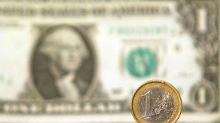 L'euro è stabile in avvio a 1,1706 dollari