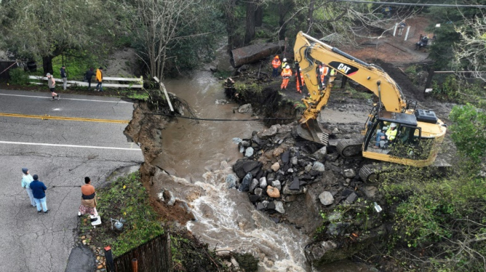 La temp&ecirc;te en Californie fait deux morts, une digue c&egrave;de