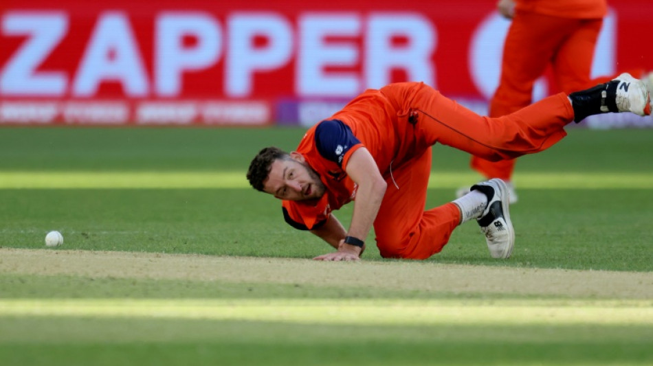 Dutch dismiss Zimbabwe for 117 at T20 World Cup