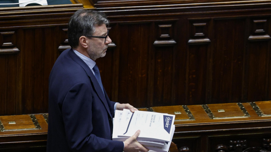 Giorgetti, 'gli interessi calano perch&eacute; il contesto dell'Italia &egrave; migliorato'