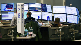 Borsa: Europa negativa dopo dati Usa, Wall Street testa nuovi record
