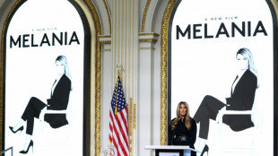 Melania Trump hace un "llamado a la unidad" tras las muertes en Mine&aacute;polis