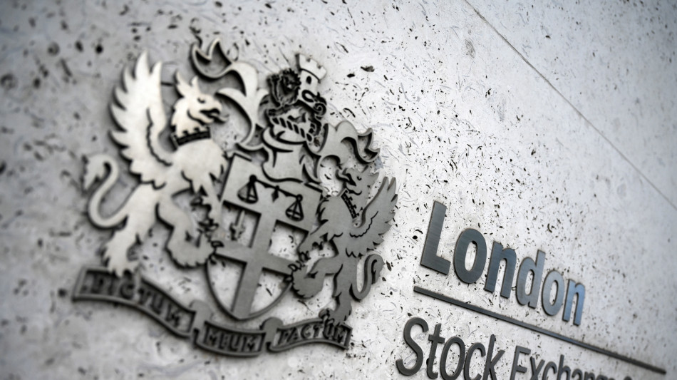 Borsa: l'Europa conclude debole, Londra -0,7%