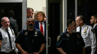 Le portier, la star du X et les &eacute;lections: Donald Trump inculp&eacute; dans une affaire complexe