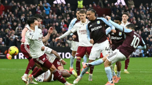 Foot: Aston Villa inflige à Arsenal (2-1) sa deuxième défaite de la saison