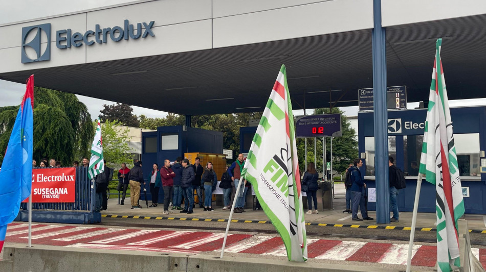 Electrolux taglia 1.719 posti, a Forl&igrave; -338 lavoratori, a Susegana -310