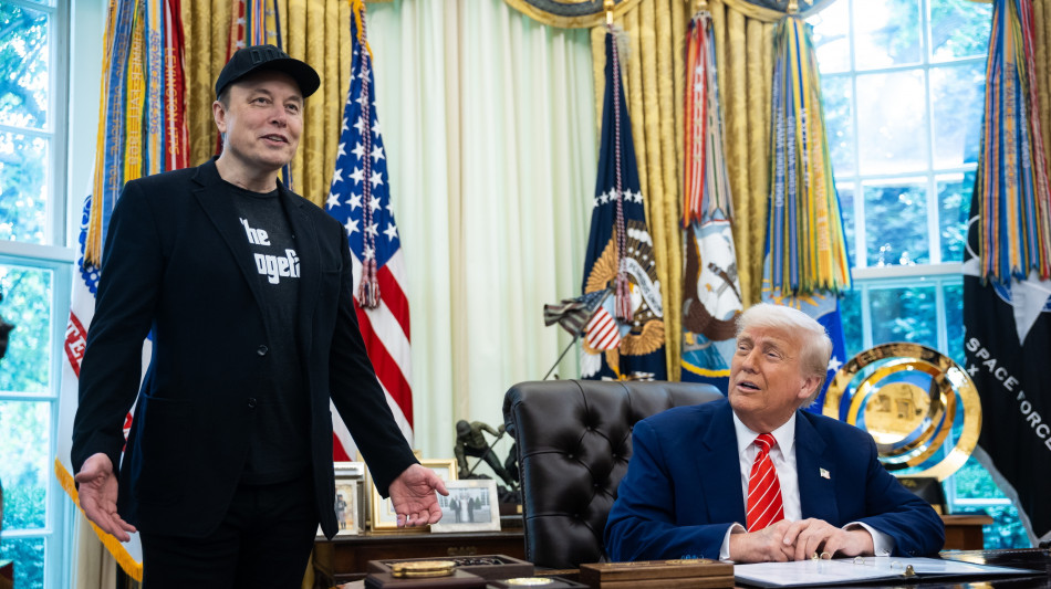 Media,Casa bianca programma una telefonata oggi Trump-Musk