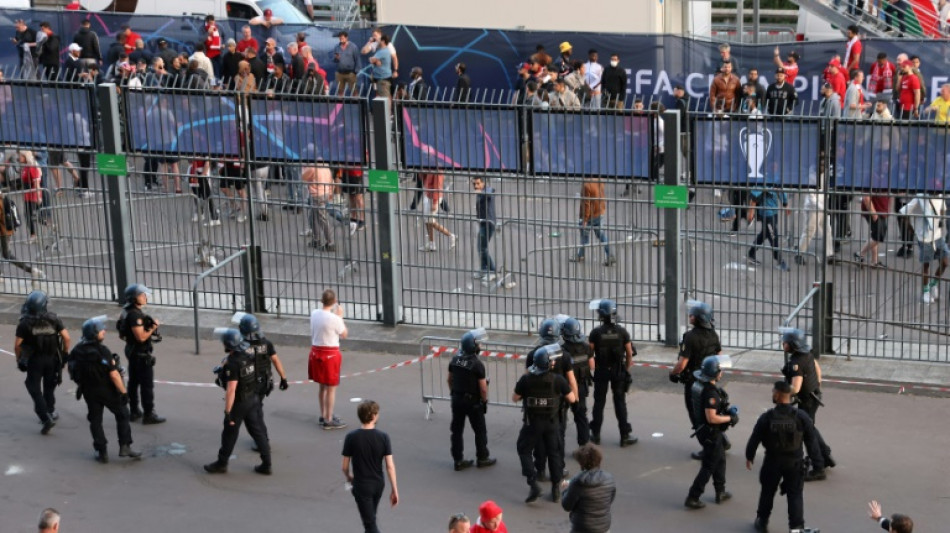 Stade de France: pol&eacute;mique et bataille de chiffres, Liverpool veut des excuses