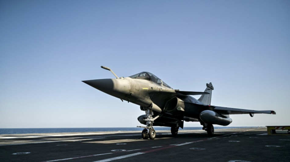 Grecia destinará 27.000 millones de dólares a una "drástica" reforma de su defensa