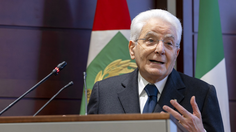 Mattarella, il modello democratico &egrave; sfidato da Stati con involuzioni autoritarie