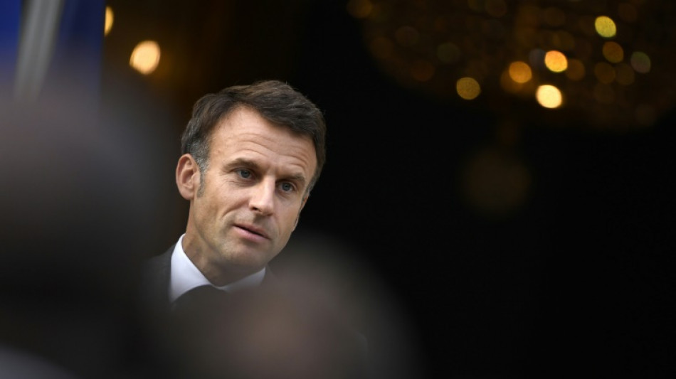 'Bandeira russa n&atilde;o pode estar nos Jogos de Paris', diz Macron