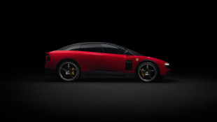 Tonfo in Borsa di Ferrari dopo il lancio dell'elettrica 'Luce'