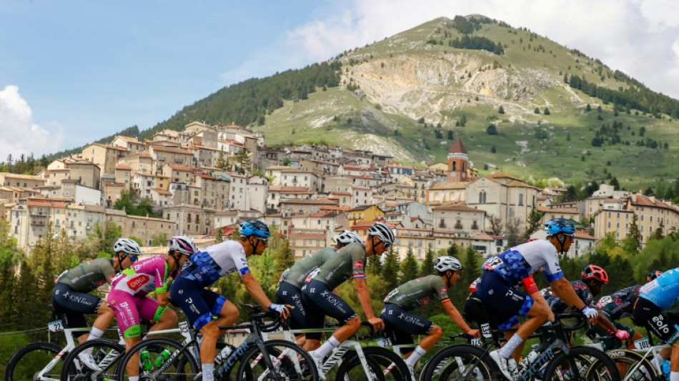 Aussie Hindley wins Giro mountain battle as Yates wilts