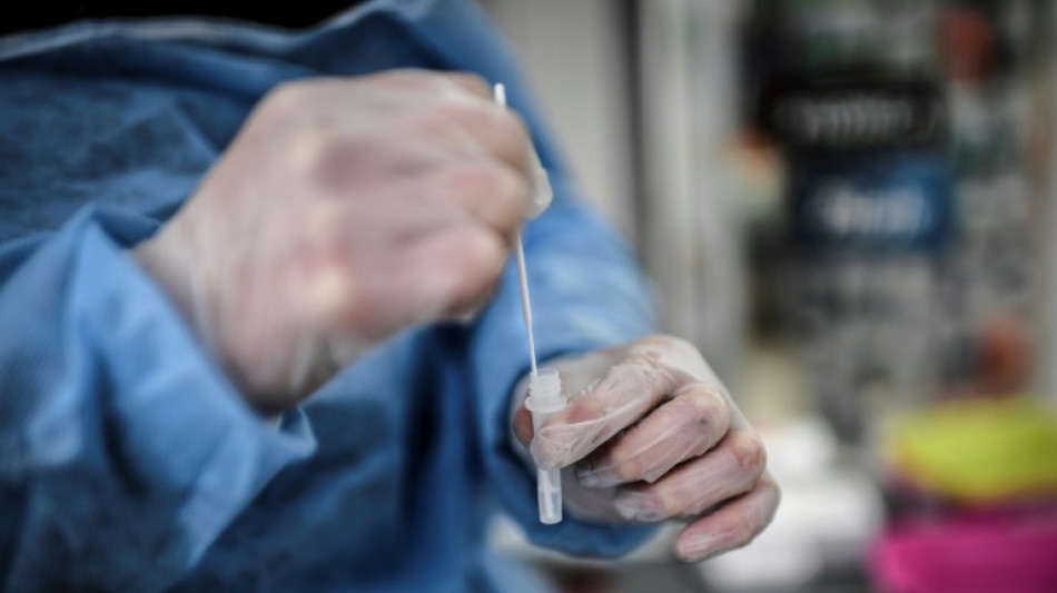 L'été commence de nouveau sous le spectre du Covid en Europe