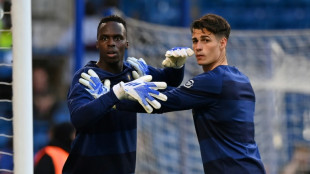 Potter welcomes Chelsea's goalkeeper conundrum 