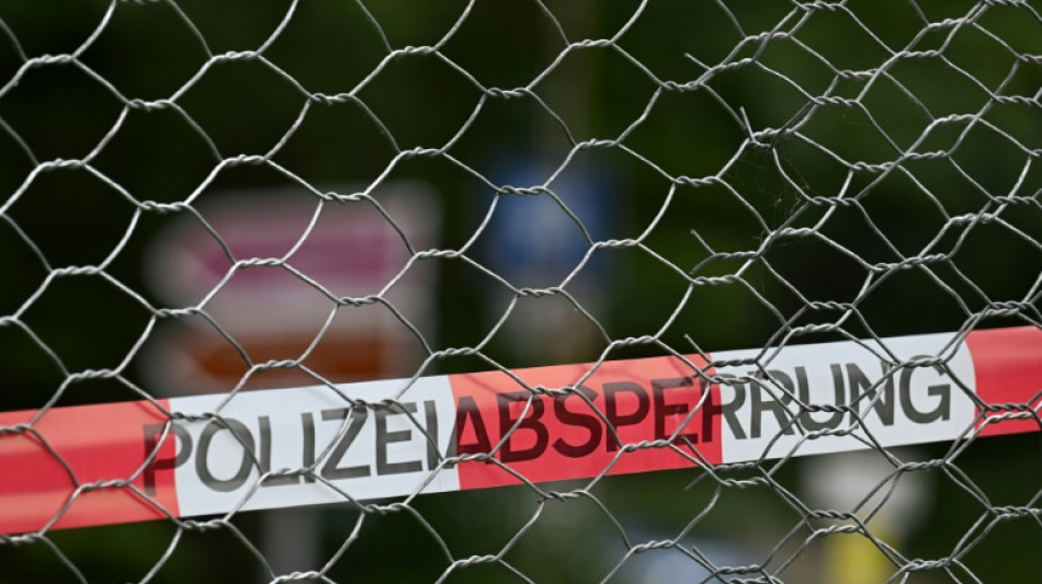 Zwei Tote bei Absturz von Kleinflugzeug in Nordrhein-Westfalen