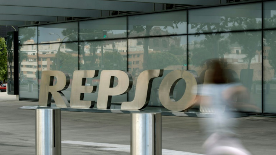 Los beneficios de Repsol caen ante la bajada de los precios del petr&oacute;leo