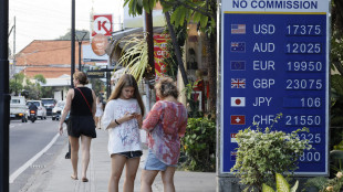 Avvio in rialzo per l'Euro sul dollaro a 1,145