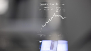 Borsa: l'Europa apre in rialzo, Francoforte +0,8%