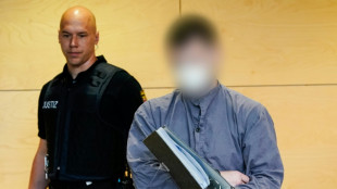 Angeklagter in Prozess um Polizistenmorde von Kusel deutet Sch&uuml;sse in Notwehr an