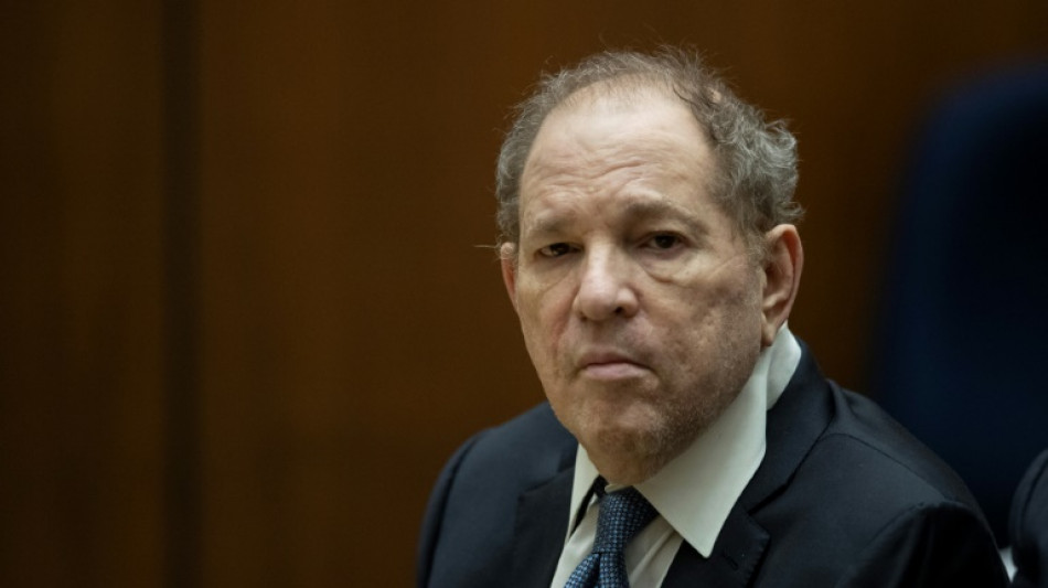Weinstein comparece en tribunal de Nueva York despu&eacute;s de la anulaci&oacute;n de su condena