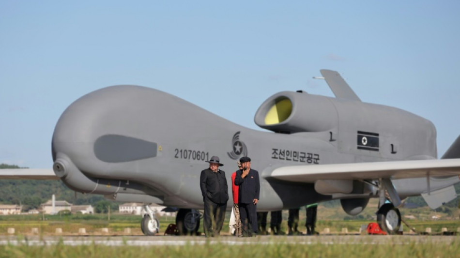 El l&iacute;der norcoreano supervisa pruebas de ataques de drones y ordena el desarrollo de la IA