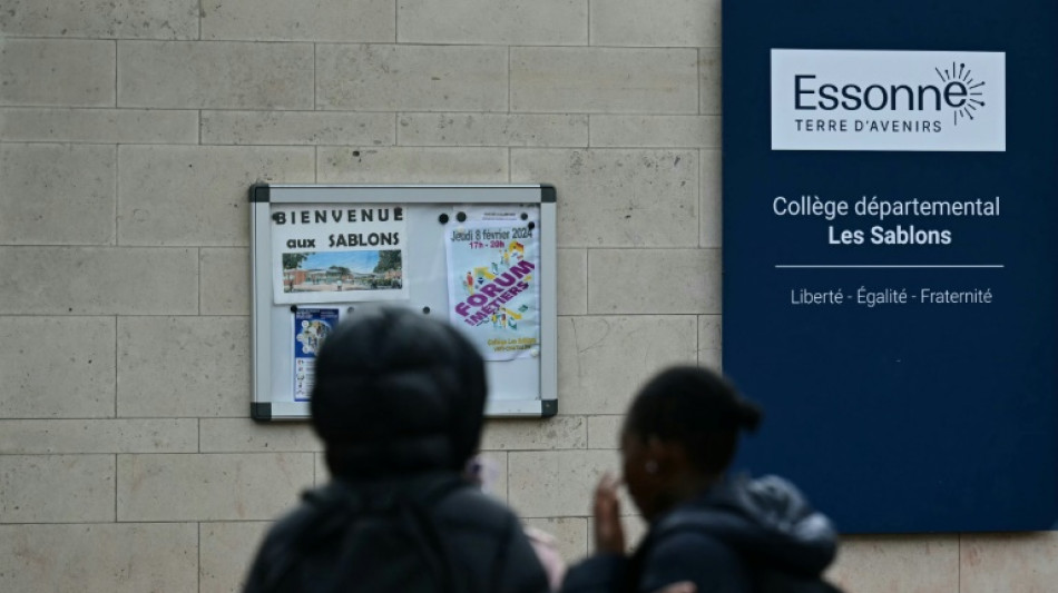 Mort d'un adolescent &agrave; Viry-Ch&acirc;tillon: un mineur en garde &agrave; vue, la France "endeuill&eacute;e"