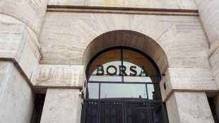 Borsa: l'Europa in attesa dei dati Usa, spread a 69,7 punti