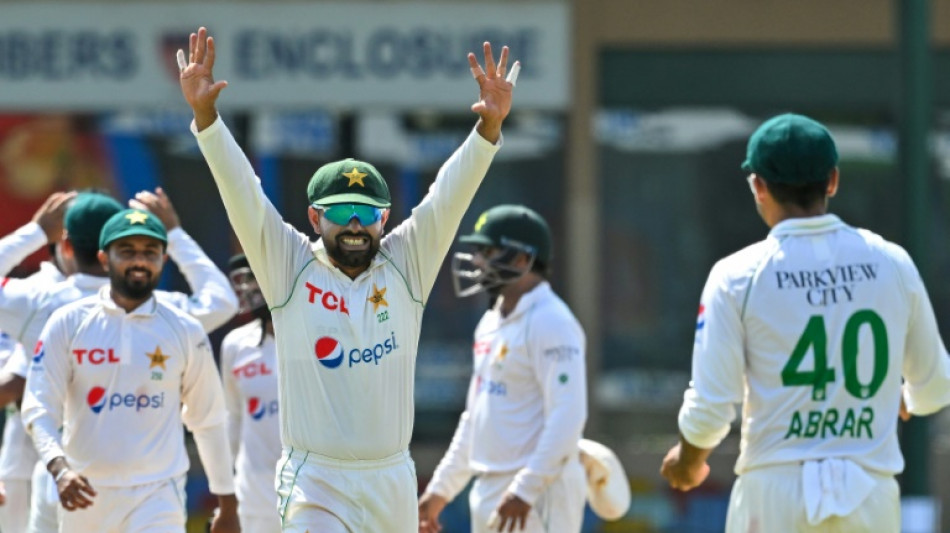 Noman bags 6 as Pakistan sniff innings win over Sri Lanka