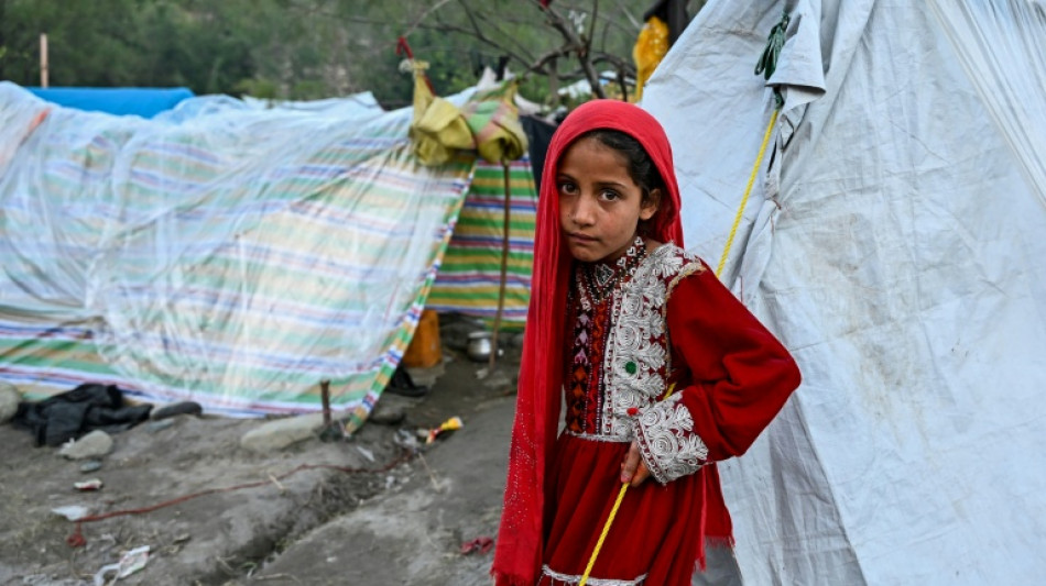 En Afghanistan, la scolarit&eacute; de milliers d'&eacute;l&egrave;ves bris&eacute;e par la guerre avec le Pakistan