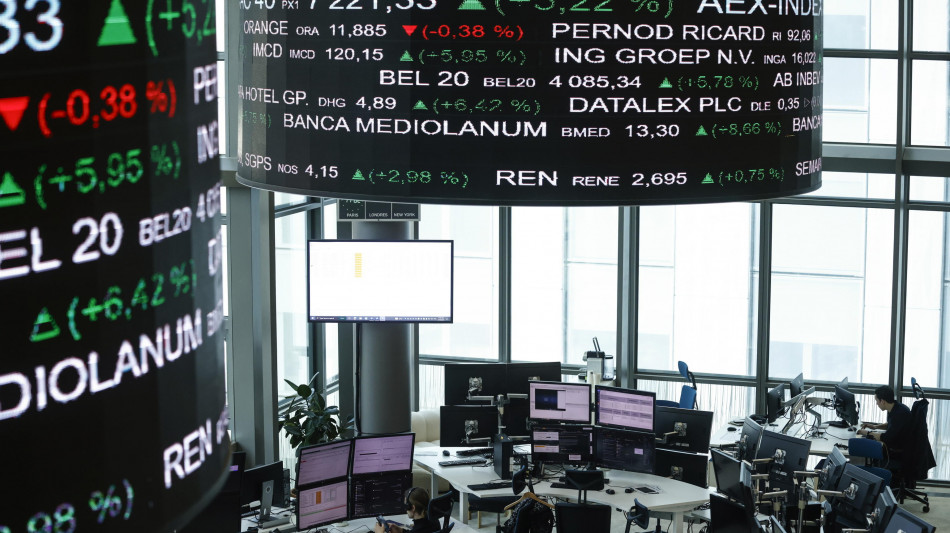 Borsa: l'Europa allunga passo con Milano e Parigi in testa