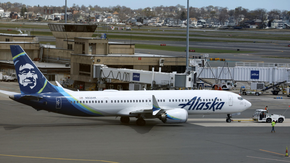 Guasto al sistema informatico, Alaska Airlines sospende voli