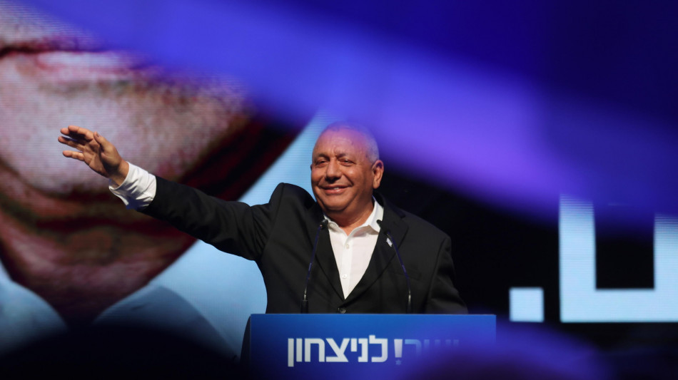Eisenkot in visita al kibbutz Nir Oz prima di votare