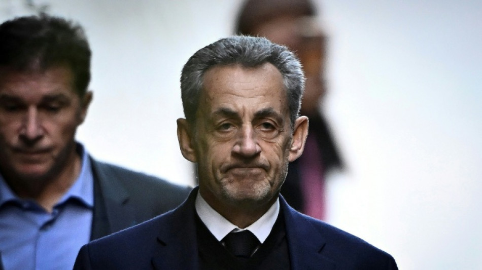 Justiça francesa ordena libertação do ex-presidente Sarkozy