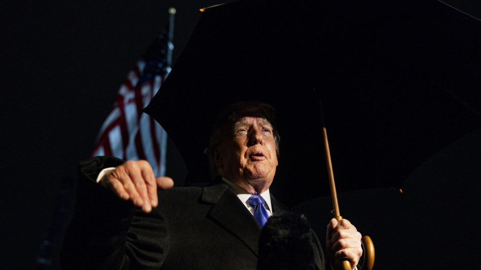 Decreto Trump per proteggere proventi vendita del petrolio venezuelano