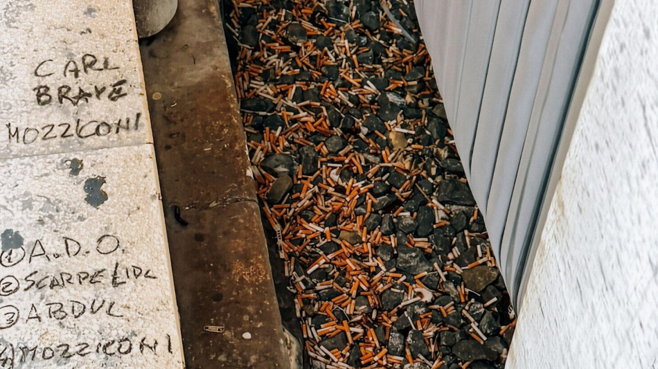 Carl Brave torna a sorpresa con l'ep Mozziconi