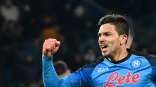 Simeone fires Napoli past Roma and 13 points clear, champions Milan crumble