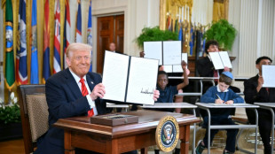 Trump firma un decreto para enterrar el Departamento de Educaci&oacute;n
