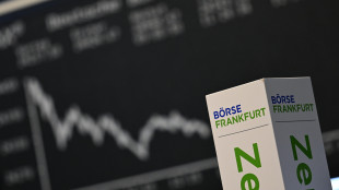 Borsa: Europa debole, attesa inflazione Eurozona, Milano -0,35%