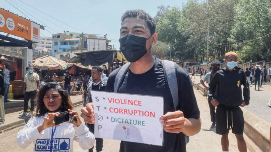 Gewaltt&auml;tige Proteste in Madagaskar mit 22 Toten: Pr&auml;sident will Regierung aufl&ouml;sen