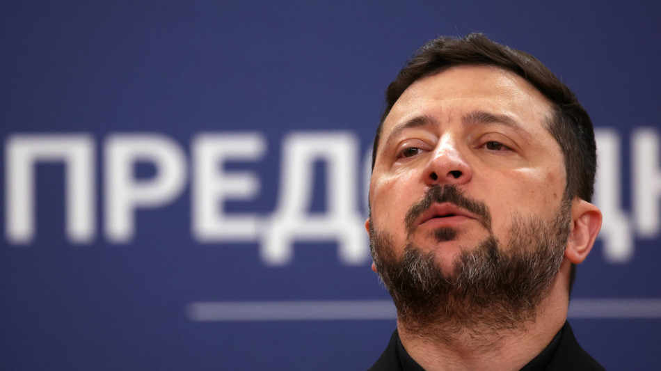 Zelensky, drone sul quartier generale dell'intelligence