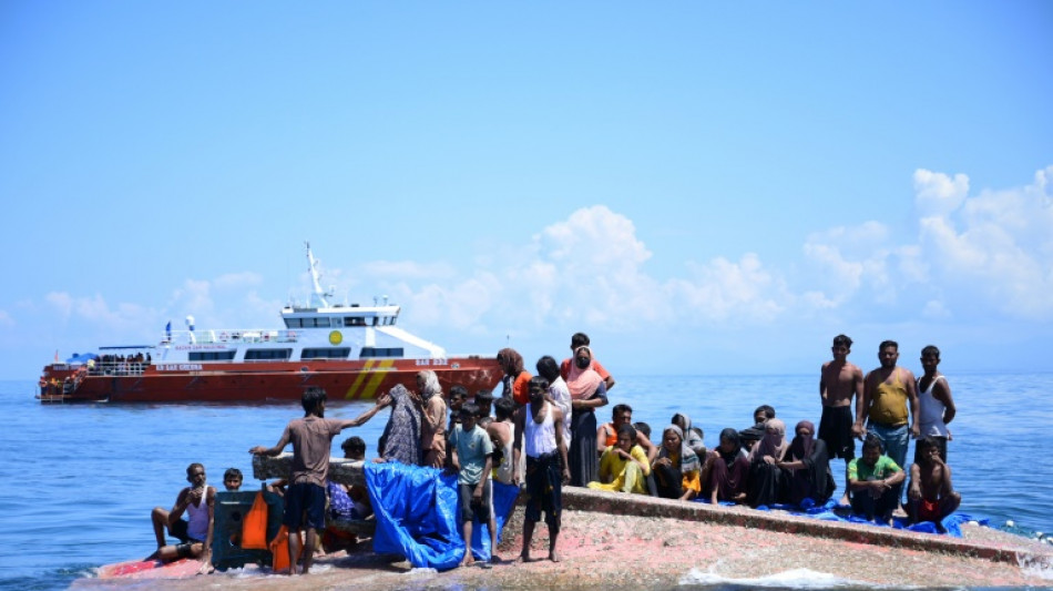 Indon&eacute;sie: fin des recherches apr&egrave;s le naufrage d'un bateau de Rohingyas