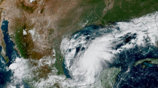 Hurricane Isaias strengthens en route to US Gulf Coast