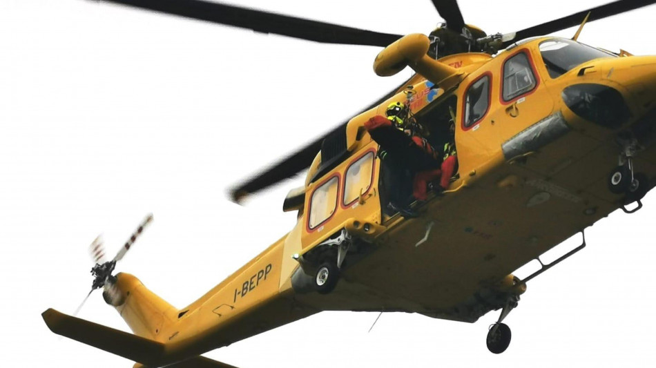 Valanga travolge 3 scialpinisti in Valtellina, un morto e un disperso